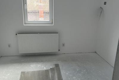 Casă cu 8 camere cu Teren 2100 Mp în Central - 5
