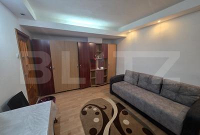 Apartament cu 2 camere decomandat în Micro 20