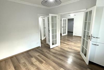 Apartament cu 3 camere semidecomandat în Ultracentral