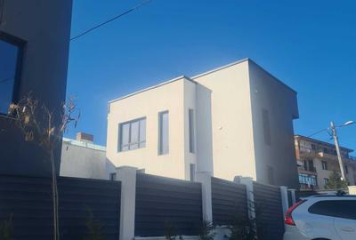 Casă cu 4 camere în Central - 1