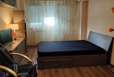 Garsonieră decomandată în Central