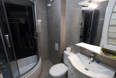 Apartament cu 2 camere decomandat în Metalurgiei