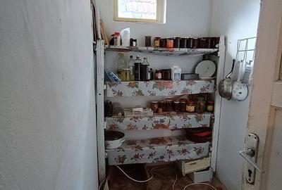Casă cu 2 camere cu Teren 580 Mp în Central