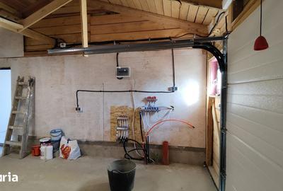 Casă cu 3 camere cu Teren 445 Mp în Zimandu Nou