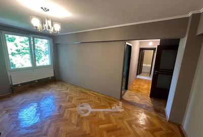 Apartament cu 3 camere semidecomandat în Ultracentral