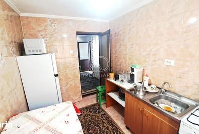 Casă cu 7 camere cu Teren 1296 Mp în Central