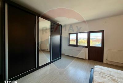 Casă cu 5 camere cu Teren 260 Mp în Palazu Mare - 9