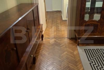 Apartament cu 3 camere semidecomandat, mobilat în Dacia