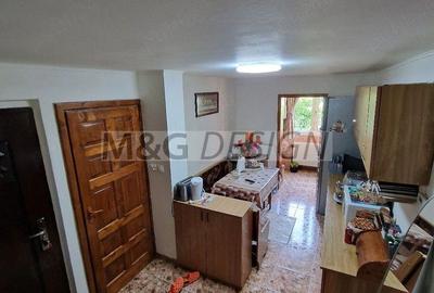 Apartament cu 2 camere decomandat în Lipovei