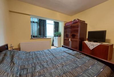 Apartament cu 3 camere decomandat, mobilat în Dacia - 3