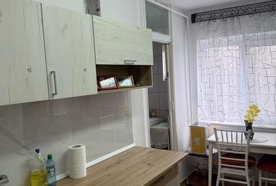 Apartament cu 2 camere decomandat în Berceni