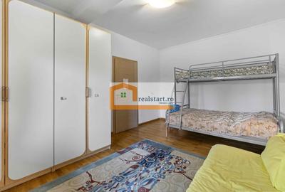 Casă cu 6 camere cu Teren 3000 Mp în Central