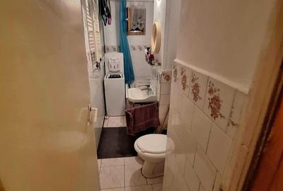 Apartament cu 3 camere semidecomandat în Central - 1