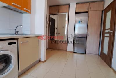 Apartament cu 3 camere semidecomandat în Titan