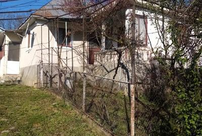 Casă cu 4 camere în Goruna