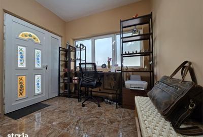 Casă cu 5 camere cu Teren 438 Mp în 23 August - 13