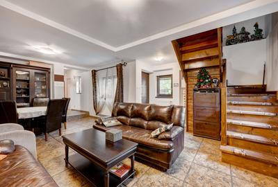 Casă cu 5 camere cu Teren 168 Mp în Băneasa