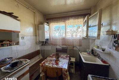 Apartament cu 3 camere semidecomandat în Central - 6
