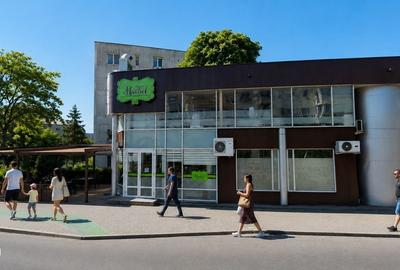 Spațiu comercial, de 240 mp, în Mioriței
