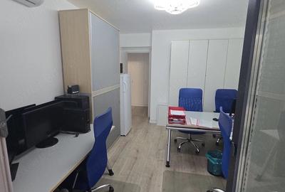 Apartament cu 3 camere decomandat în Exterior Vest