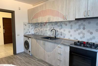Apartament cu 2 camere, mobilat în Central