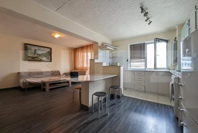Apartament cu 3 camere decomandat, mobilat în Nufărul