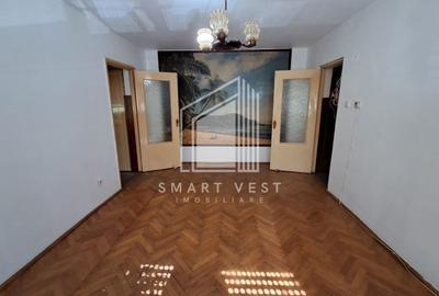 Apartament cu 3 camere semidecomandat în Micro 16