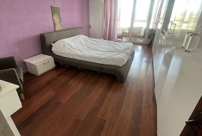 Apartament cu 3 camere decomandat în Țiglina 1
