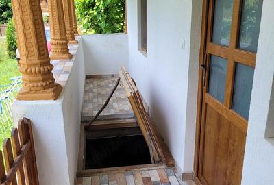 Casă cu 3 camere cu Teren 1100 Mp în Drăghici - 5