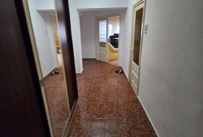 Apartament cu 3 camere în Lunei - 6