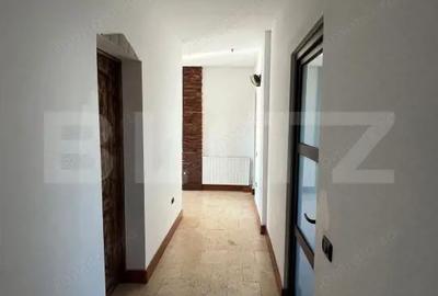 Casă cu 3 camere cu Teren 980 Mp în Valea