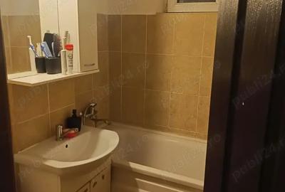 Apartament cu 2 camere decomandat în Micro 21