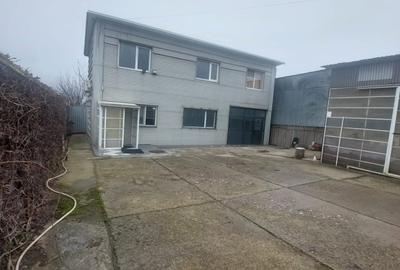 Spațiu industrial, de 427 mp, în Micro 14