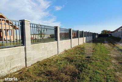 Teren de 703 mp, în Sânmihaiu Român - 2