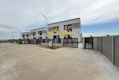 Duplex cu 4 camere cu Canalizare în Bucovăț (Remetea Mare)