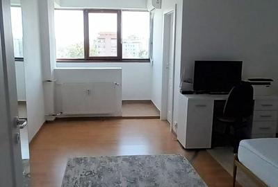 Garsonieră în Titan