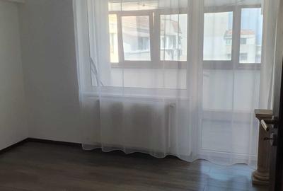 Apartament cu 3 camere decomandat în Ultracentral - 1