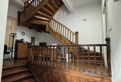 Casă cu 8 camere cu Teren 150 Mp în Cișmigiu - 2