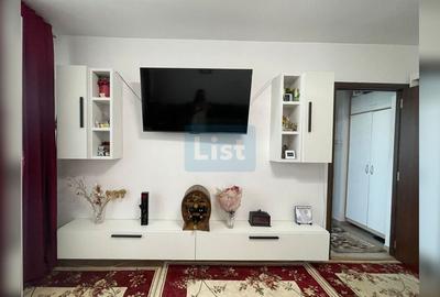 Apartament cu 2 camere semidecomandat, mobilat în Micro I - 6