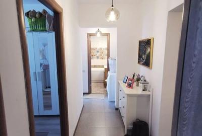 Apartament cu 3 camere decomandat în Giurgiului