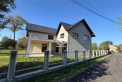 Casă cu 6 camere cu Teren 750 Mp în Ungheni