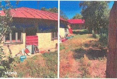 Casă cu 2 camere cu Teren 200 Mp în Ivănești
