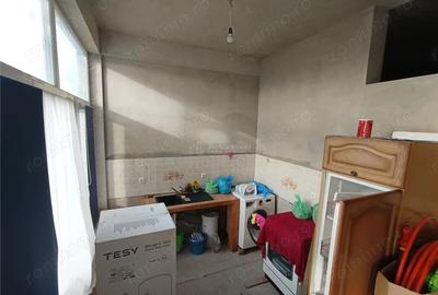 Casă cu 8 camere cu Teren 4 Mp în Măcești - 3