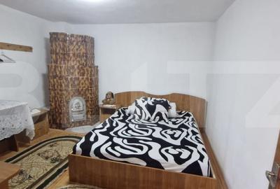Casă cu 4 camere în Băltița - 4
