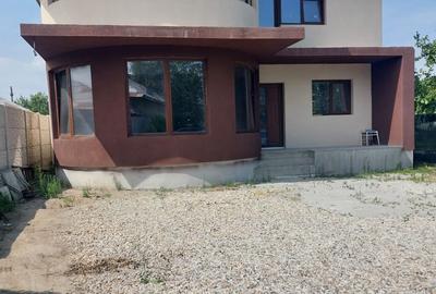 Casă individuală cu 7 camere cu Canalizare în Mihăilești - 16