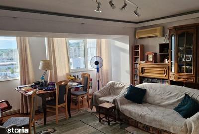 Apartament cu 4 camere în Gară