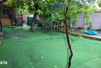 Casă cu 6 camere cu Teren 710 Mp în Militari