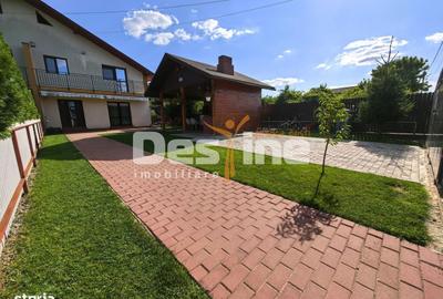 Casă cu 3 camere decomandat în Hlincea