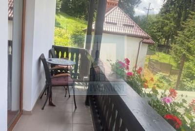 Casă cu 7 camere cu Teren 340 Mp în Central