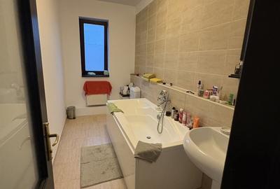 Casă cu 9 camere cu Teren 722 Mp în Străulești - 10
